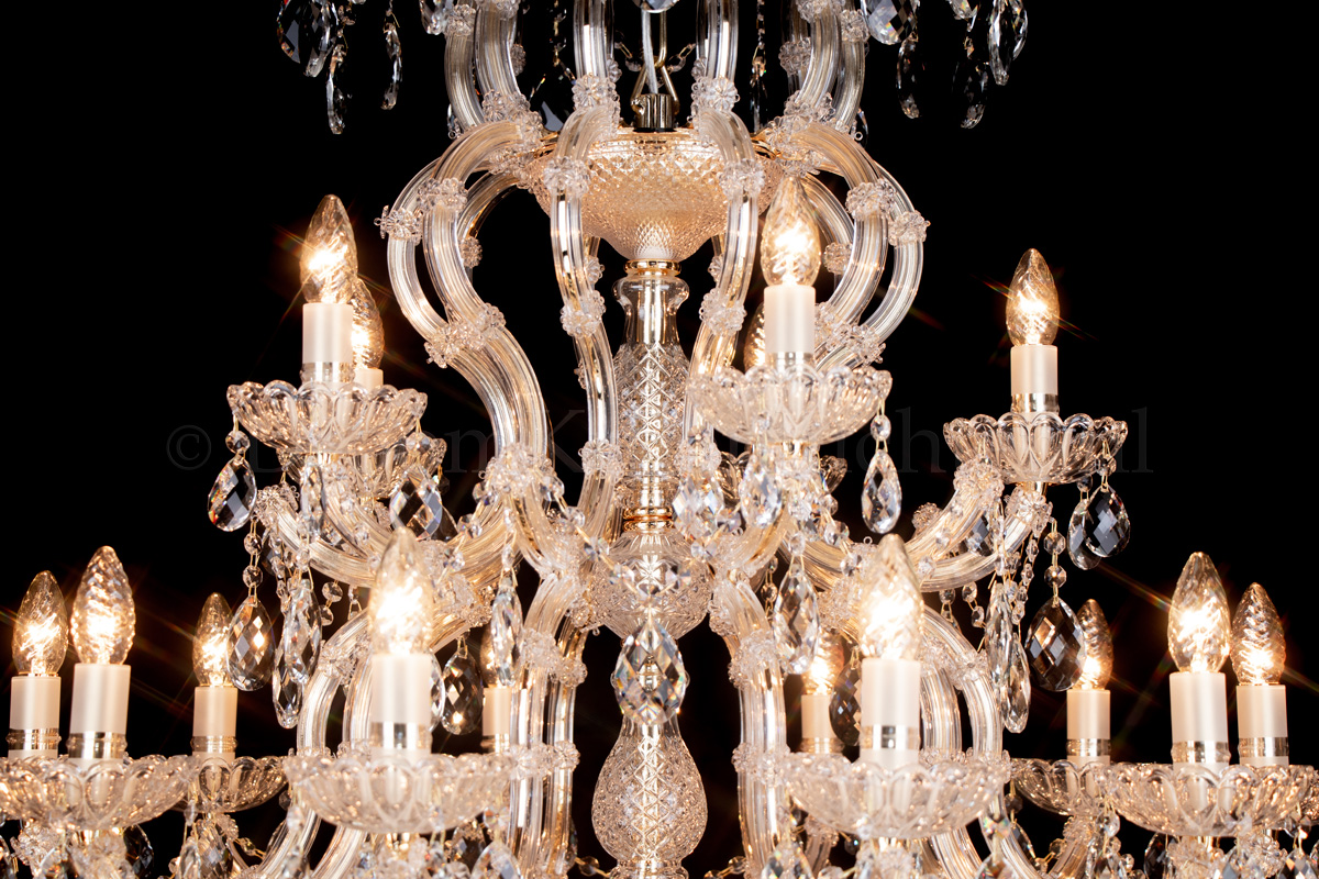 Kristall Kronleuchter Maria Theresa 45 flammig Loft (120cm/Gold) Kristall Kronleuchter Maria Theresa 45 flammig Loft (120cm/Gold)
