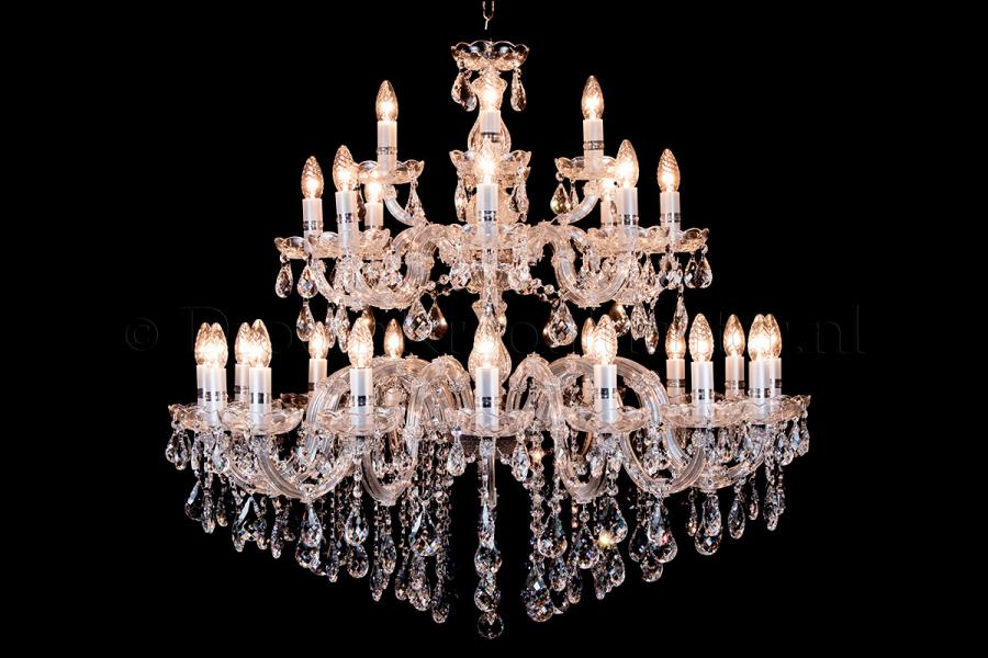 Deluxe Kristall Kronleuchter Maria Theresa 28 flammig (Ø95cm/chrom) Deluxe Kristall Kronleuchter Maria Theresa 28 flammig (Ø95cm/chrom)