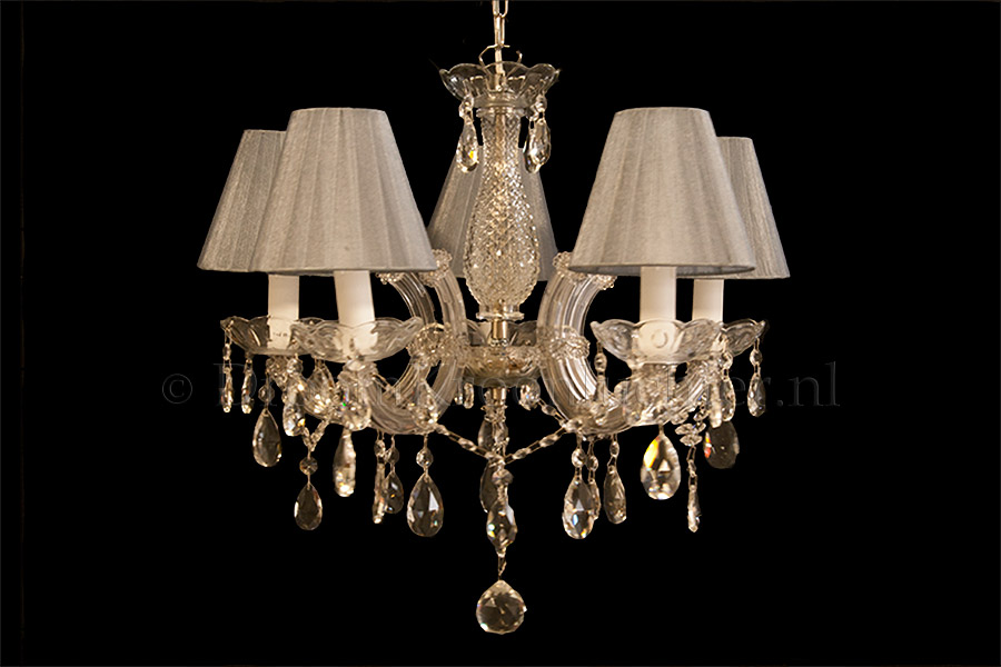 Kronleuchter Maria Theresa 5 flammig mit Organza stoff dubbel gestoffeerde Silberen klemkapjes Kronleuchter Maria Theresa 5 flammig mit Organza stoff dubbel gestoffeerde Silberen klemkapjes